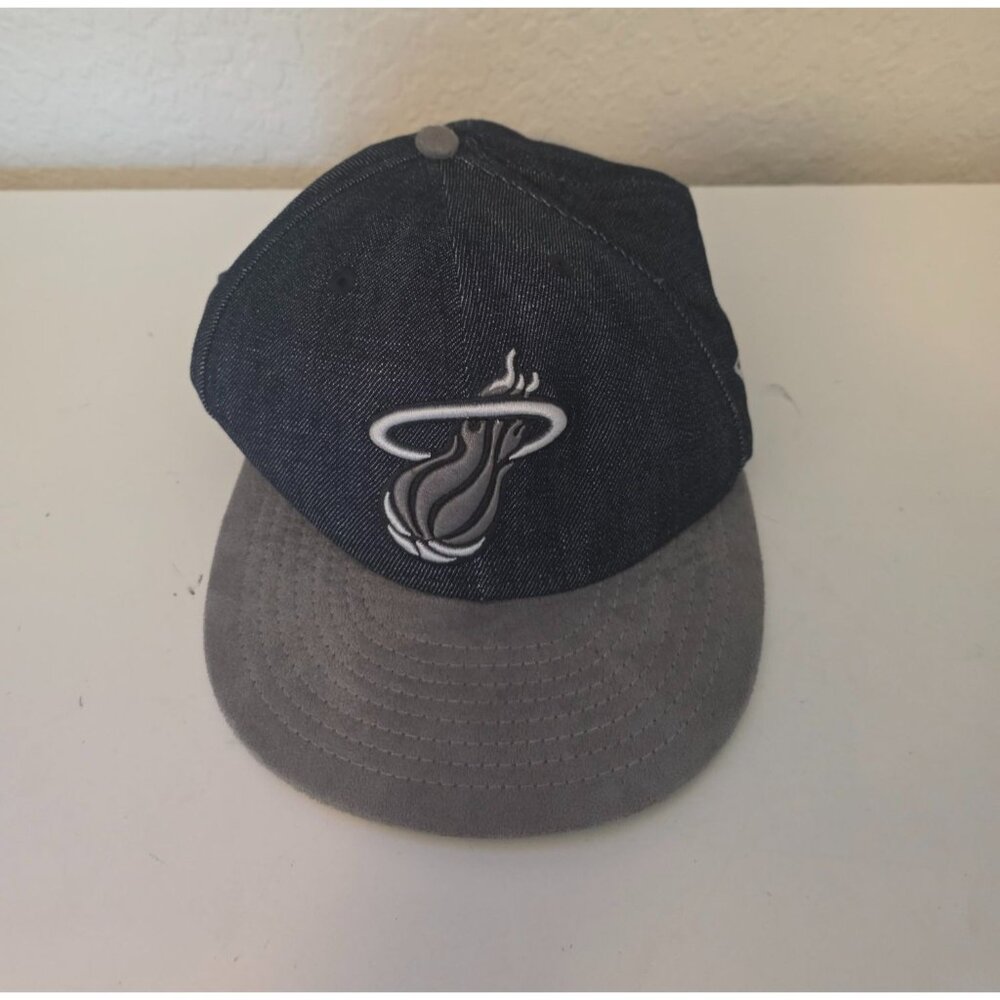 New Era Miami Heat 59FIFTY NBA Gray Blue Cap Hat Medium Large